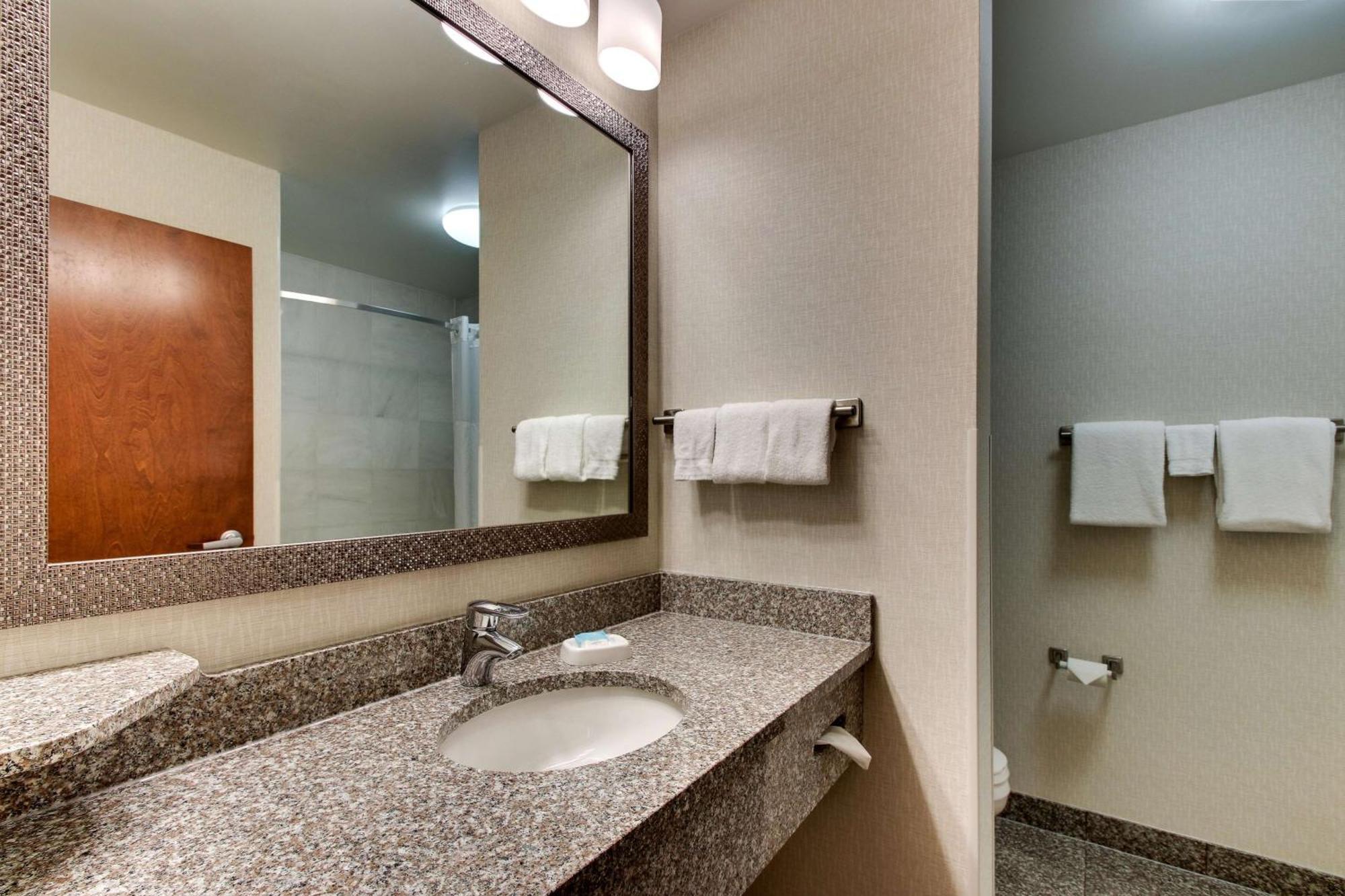 Drury Inn & Suites Meridian Kültér fotó