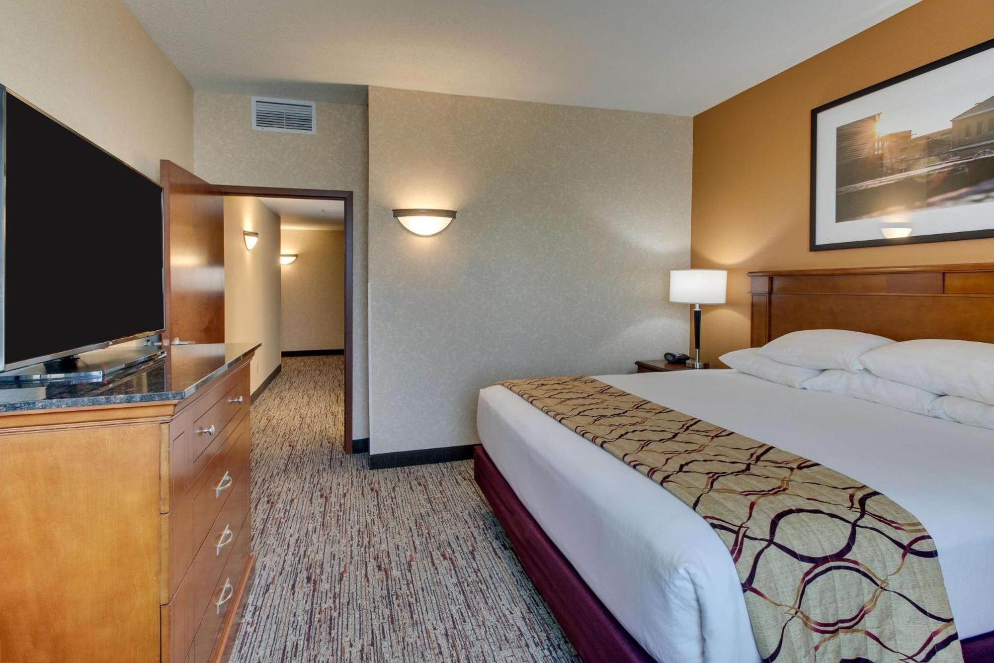 Drury Inn & Suites Meridian Kültér fotó