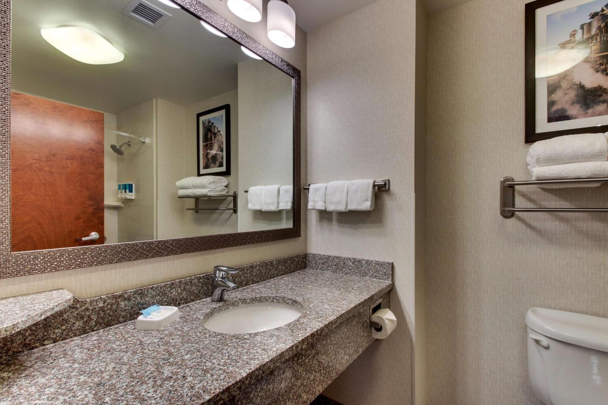 Drury Inn & Suites Meridian Kültér fotó